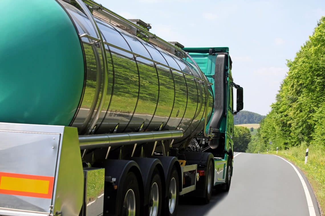 Des connaissances en transport de matières dangereuses fait partie des particularités que peuvent exiger des entreprises en matière de logistique