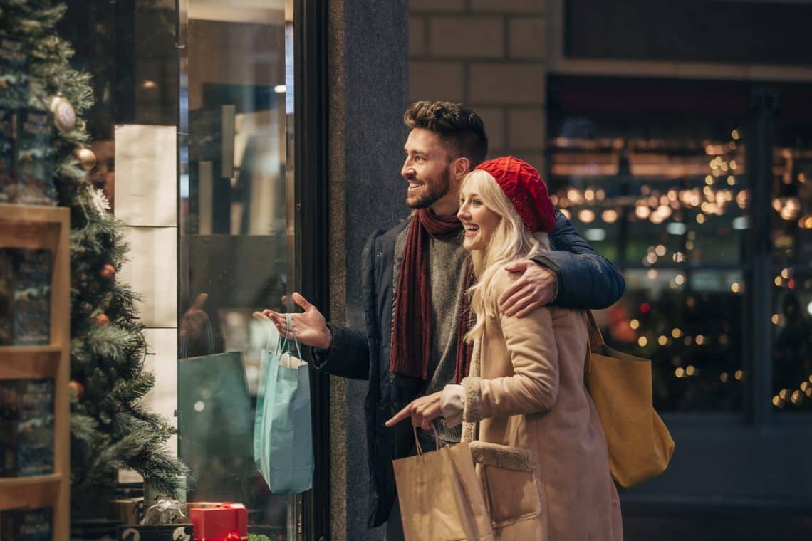 Préparez correctement votre vitrine pour la période des soldes