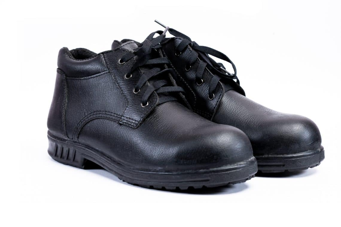 Sécurité en cuisine professionnelle : l’importance des bonnes chaussures