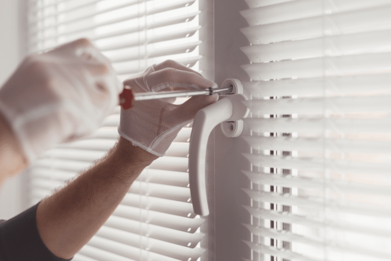 Quels sont les défis actuels des fabricants français de fenêtres PVC sur mesure ?