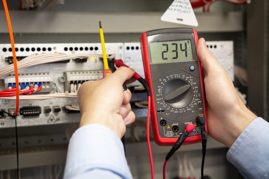 Habilitation électrique : quelle importance pour votre entreprise ?