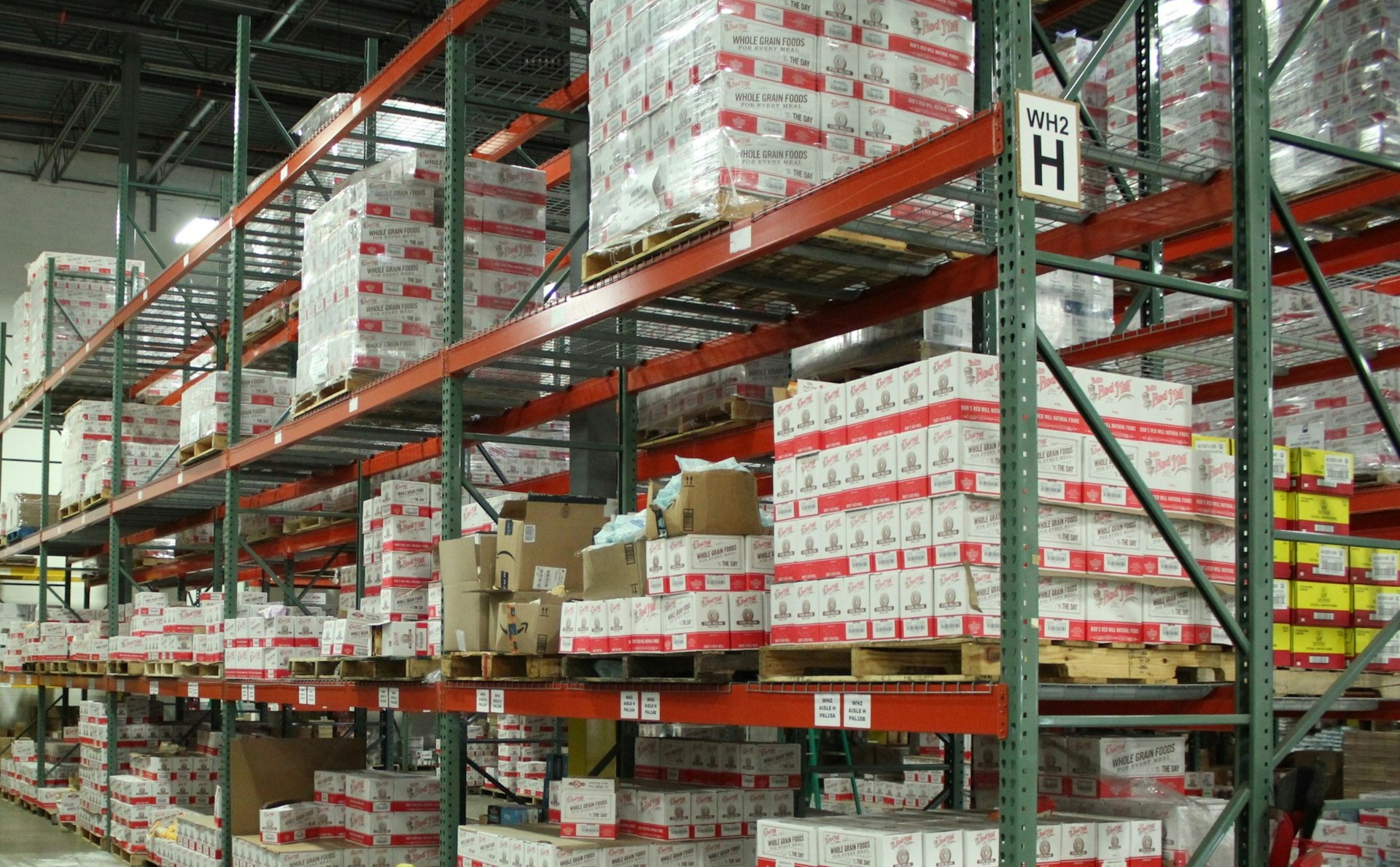 Optimiser l’espace avec étagères industrielles modulables